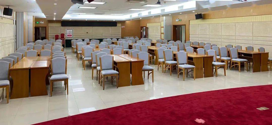 專業(yè)宴會(huì)服務(wù)與會(huì)議解決方案 島嶼式布局，B會(huì)議室，30人容納